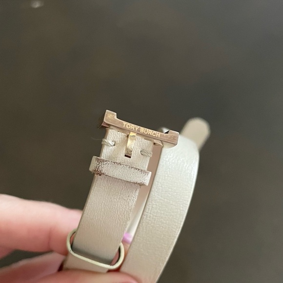 Tory Burch double wrap Fitbit holder - Picture 4 of 4